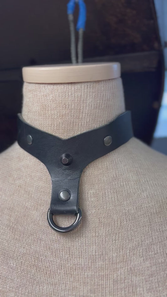 Collar  "V"